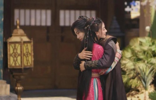 任嘉伦王鹤润《佳偶天成》发布七夕海报，佳影成双，朝暮予你！