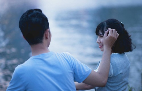 生活化轻喜叙事与都市爱情剧新姿 《你是迟来的欢喜》热播