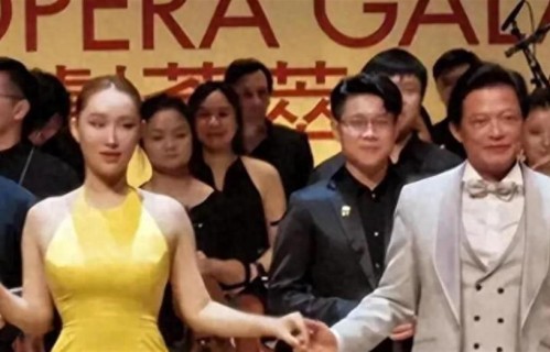 一个贪财一个好色，知名歌唱家嫁大30岁二婚老头，如今过得怎样了