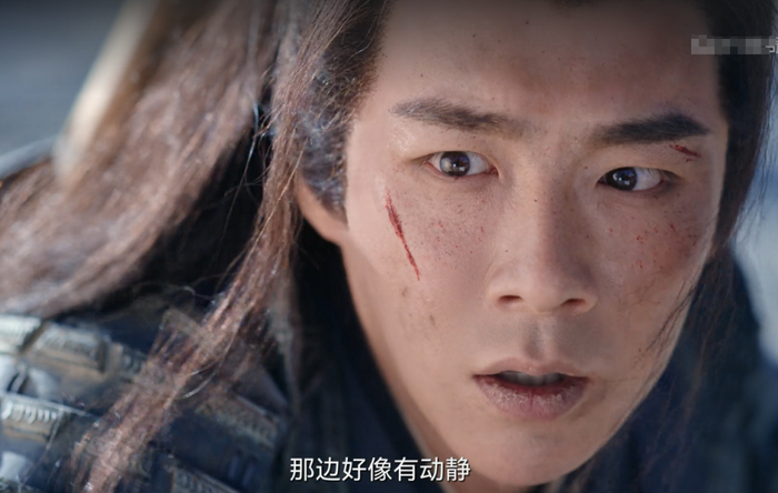 但整体剧集的画面质感还是不错的，看起来很透亮，也没有什么奇怪运镜。滤镜也很舒服，有的时候截图甚至可以直接对比海报质感。