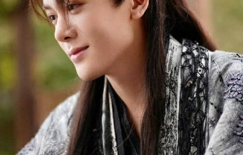 观众对于曾舜晞在《月鳞绮纪》中的“真龙登场”片段反馈如何？|明星作品讨论|武拾光角色|雾妄拾光CP|陈都灵|武拾光