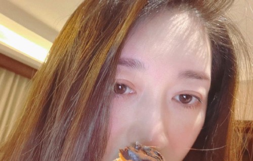 歌手浪姐孩子李小冉频现综艺录制现场