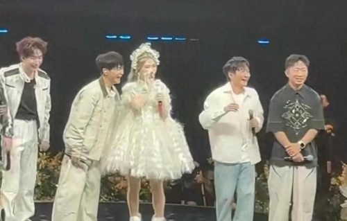 谢娜演唱会结束仅24小时，难堪一幕发生，暴露了内娱的人情冷暖