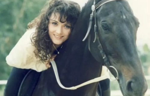 尸骨未寒已家变：施明去世掀起家族大战，李家鼎每晚痛哭两儿子反目成仇