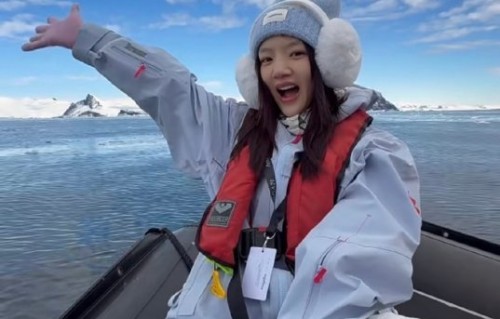 此沙在录制《你好星期六》时为何会感到紧张？任敏是如何帮助他的？