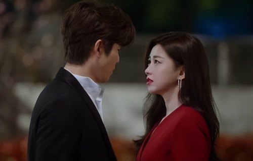 央视《爱情没有神话》开播！看完4集，我说：这是都市剧该有的样子