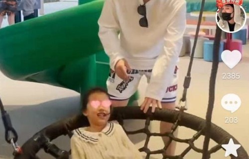 陈赫晒父女合照为小儿女庆生，安安和妹妹长势喜人，张子萱未出镜|女儿|小女儿|小妮子|老父亲|时尚款
