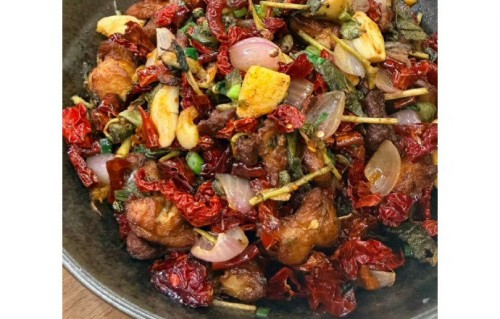 王俊凯中餐厅推出招牌菜折个鸡