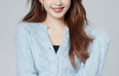 孙怡笑起来非常吸引人，萦绕在心头，无法抹去，要多多营业哦_嘴角_一笑_人们