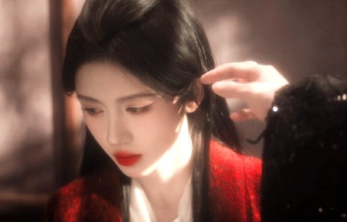 鞠婧祎凭《月鳞绮纪》逆风翻盘！原声演出惊艳，口碑为何一夜逆转？