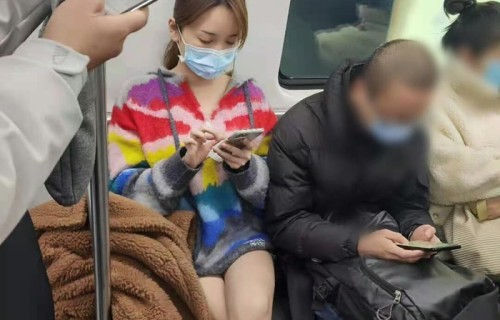 2021年2月金莎上海地铁被偶遇|路人