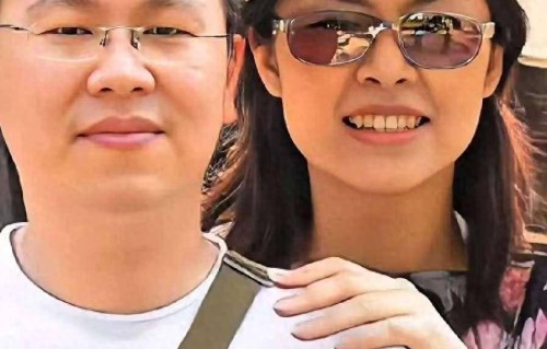 郑丽文丈夫原来是他，恋爱24年才结婚，不要孩子老婆事业排第一 