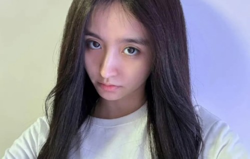 金子涵直播疑似求救：脸部被注射50针不明物质，不服从便会头痛