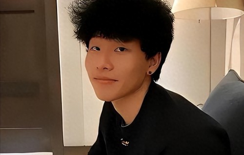 陈坤也没想到，被骂“私生子”的儿子，如今已经开始为他争光了 