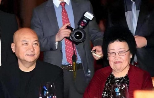 陈丽华离世仅3天，小11岁丈夫迟重瑞过往全扒，他与翁帆处境相似