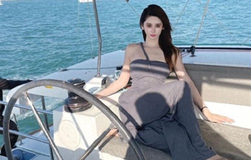 发现好多人讨厌温峥嵘，但我看了浪姐拉票环节，我觉得她挺真诚的