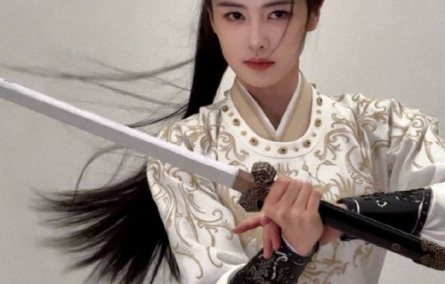 白鹿回应造型争议:每个人审美不同，我喜欢就好_莫离_发型_角色|临江仙|眼影|唇线|睫毛|丞磊