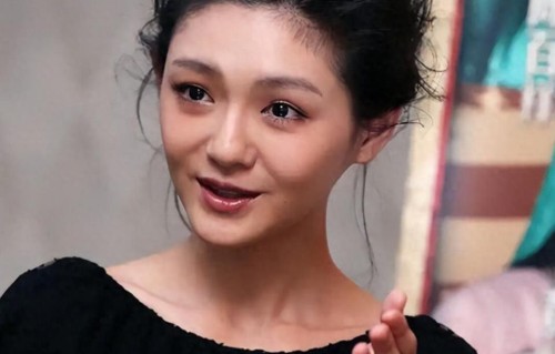 演都不演了？大s离世一年，小s终于承认真相，汪小菲真说对了