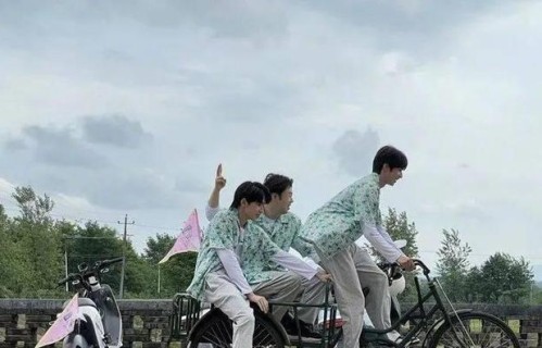 刘耀文《快本》路透曝光:嘉宾中只有他蹬三轮车,缘由好笑又心疼