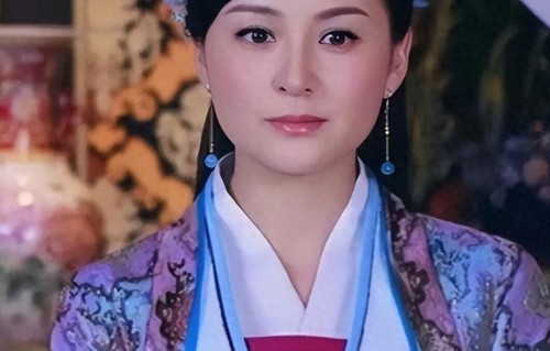 最干净女演员，被富商苦追10年才嫁，如今生活幸福被宠成宝