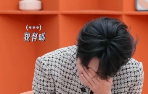 宋亚轩作为新人队长在《国乐无双》中面临了哪些具体压力？