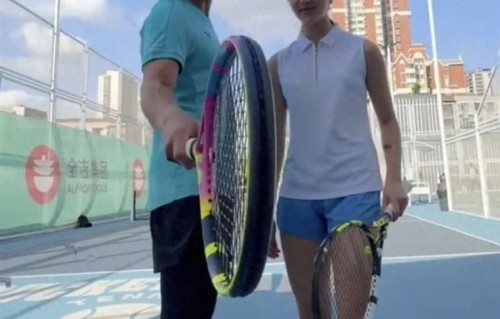 吴尊女儿近照曝光，16岁就已经出落得亭亭玉立，颜值特别高！