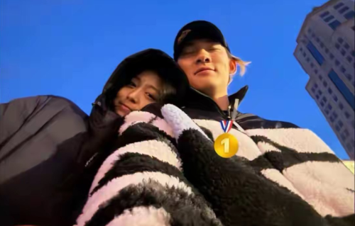 苏翊鸣朱易4年恋情结束！双方互相取关，女方晒眼泪照喊话向前走