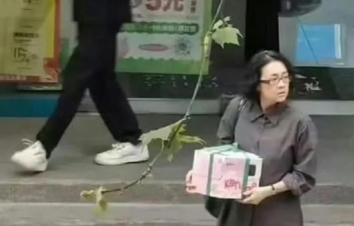 章子怡为新电影角色增重20斤，剧透照曝光，素颜状态让人认不出来