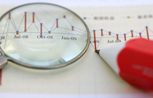 版权风暴中“掀桌”,李荣浩能找到音乐的秩序和尊严吗_新闻