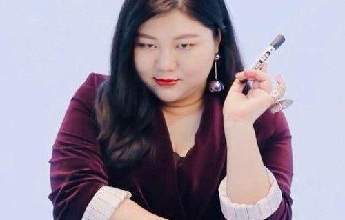 恋综女嘉宾章梓馨撞脸张元英引发热议|喜欢你我也是|Jennie|韩系妆|心动的信号|观察室