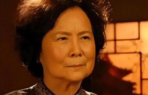 杨洁病逝9年，小14岁丈夫王崇秋现状曝光，原来和迟重瑞处境一样