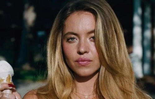 含奶嘴、双腿张开！悉尼妹露骨镜头遭炮轰