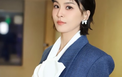 曾沛慈爆雷！卷入立场风波还信邪教，宣称祈祷可治病，遭网友抵制