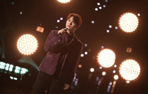 《歌手》选曲疑云 制片人揭秘：歌手自己说了算，尤长靖唱到哽咽