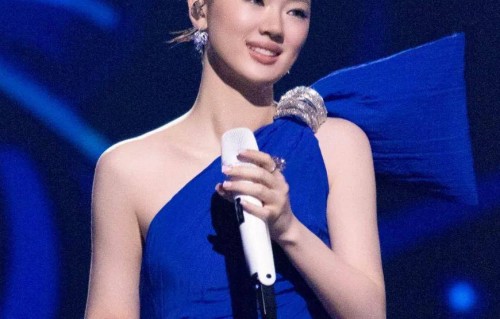 单依纯演唱会票价大跳水！原价1880打五折都卖不出去，路人缘崩了