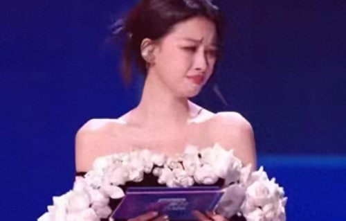 "最风流"女主持，把两个有妇之夫玩弄于鼓掌，如今参加浪姐遭淘汰 