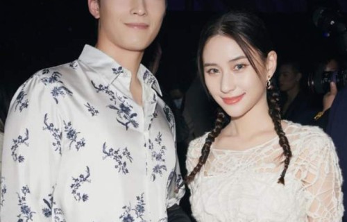 何超莲窦骁出席活动，深夜互晒合影撒狗粮