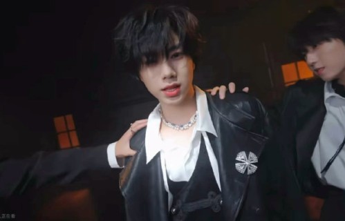 张桂源杨博文暗黑双人舞引爆全网，粉丝直呼不够看！