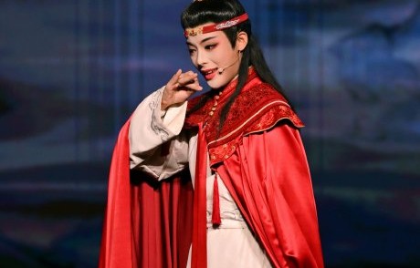 陈丽君30岁觉醒：从“妹妹”到“姐姐”，她用责任扛起了谁的人生？|追星语录|戏曲|剧团|巡演|新人