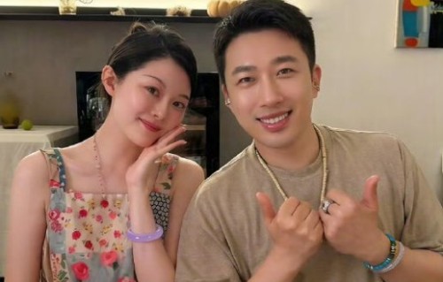 于正自曝低声下气求晚晚拍戏，曾为破圈合作夸她美貌财力？