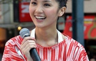 阿Sa离婚称无财产之争:\"我有能力自己赚钱\"