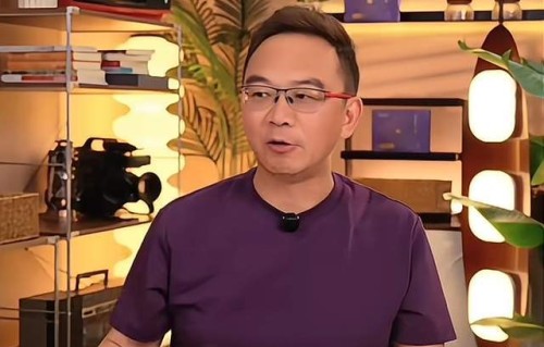 曝前央视主持人郎永淳退休工资5万！本人发声回应，妻子才3000多