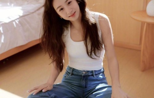 田亮晒女庆 18 岁！森碟嘴部仍未恢复，却美出新高