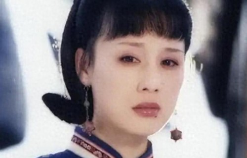 她因太美被导演独占，相伴27年无名无分无子嗣，63岁悄然离去