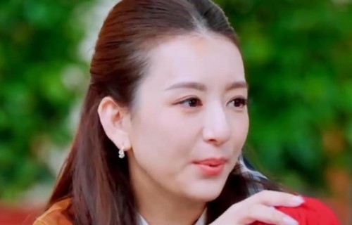 “天王嫂”方媛谈第一次演真人秀落泪:坦言:“是被感动，不是演出来的，”_新闻