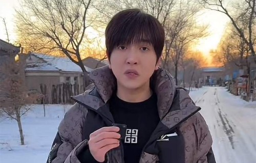 网红白冰偷税被罚后仍富贵！发文感慨并晒豪车豪宅，疑暂退网络