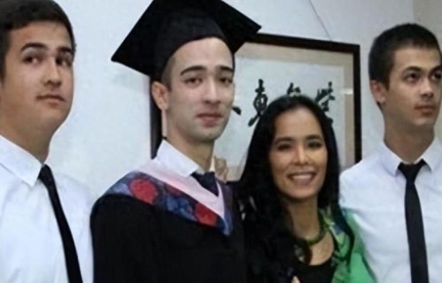 钱再多有什么用！62岁亚洲天后韦唯现状，曾给全部中年女人提了醒
