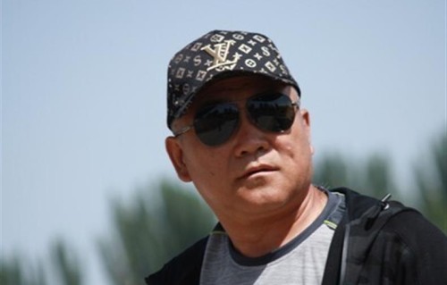 再多钱有啥用？70岁身家过亿的张国立，还是要为43岁儿子操碎心