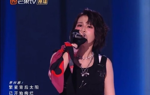 为何观众将曾沛慈在《乘风2026》的表演称为“声乐教科书”？|歌手2026|高音|言不由衷|情感|舞台