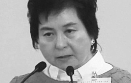 赌王女儿何超蕸去世，临终前何超琼守在身边，何超欣何超莲在上海 